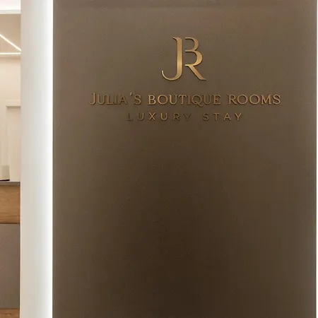 Julia's Boutique *